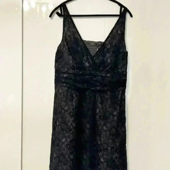 Black Lace Esprit  Dress, V-Neck with Ruching Around Waist - Picture 4 of 14